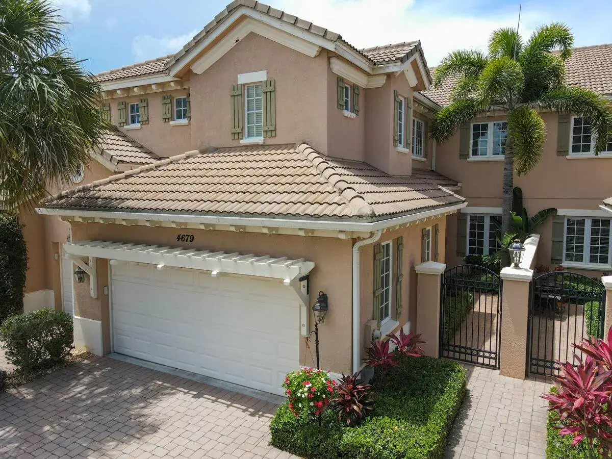 4679 Cadiz Circle, Palm Beach Gardens FL 33418