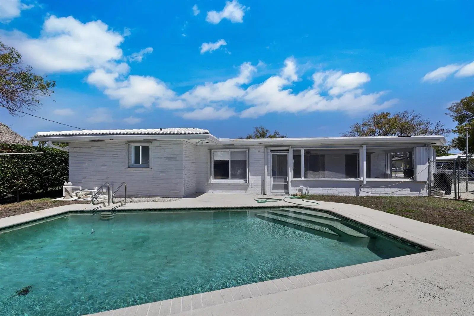 3 bedroom 3 bath Residential for sale at 5921 NE 21st Circle, Fort Lauderdale FL 33308