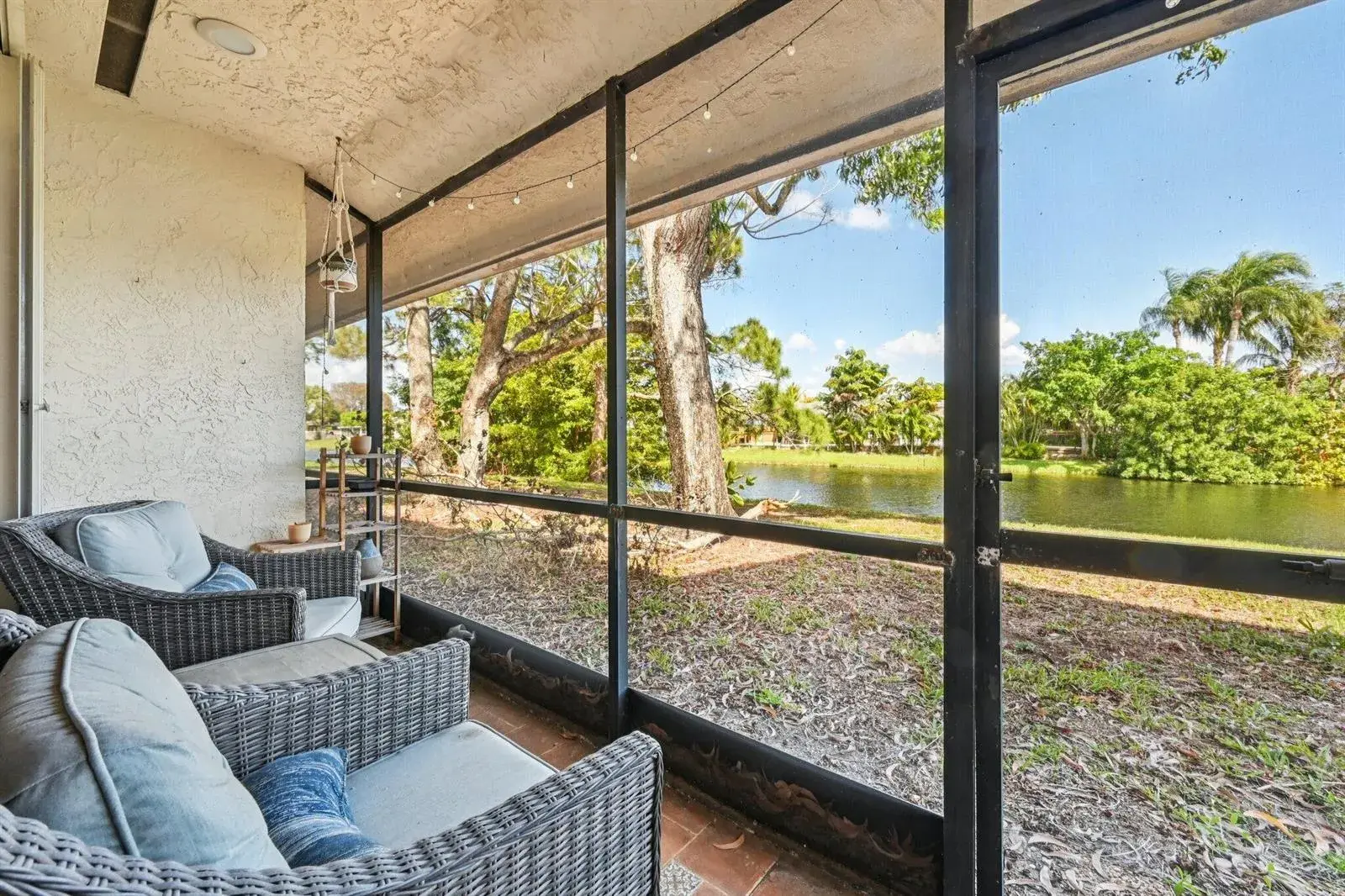 22 Via De Casas # 103, Boynton Beach FL 33426