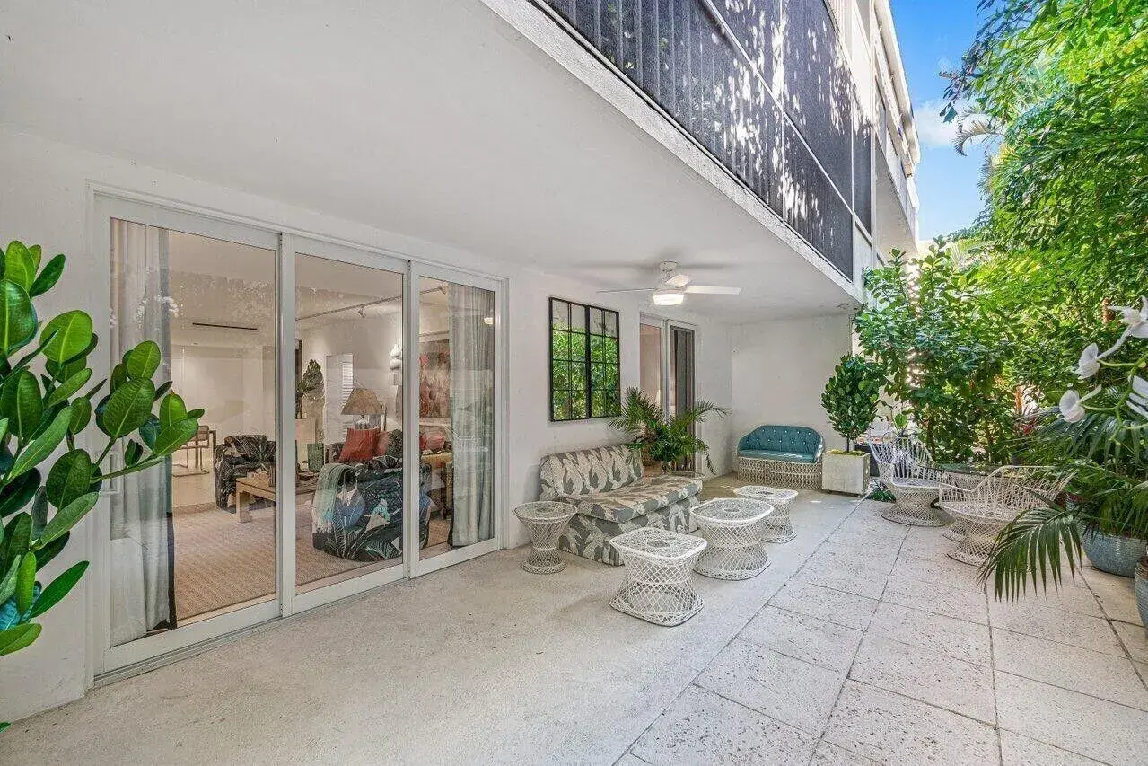 2 bedroom 2 bath for sale at 226 Brazilian Avenue # 1a, Palm Beach FL 33480