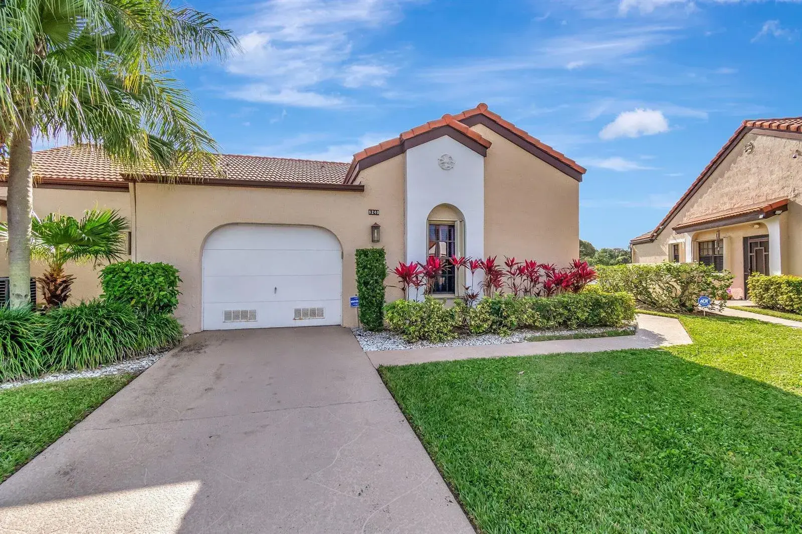 3 bedroom 2 bath Residential for sale at 8240 Waterline Drive, Boynton Beach FL 33472