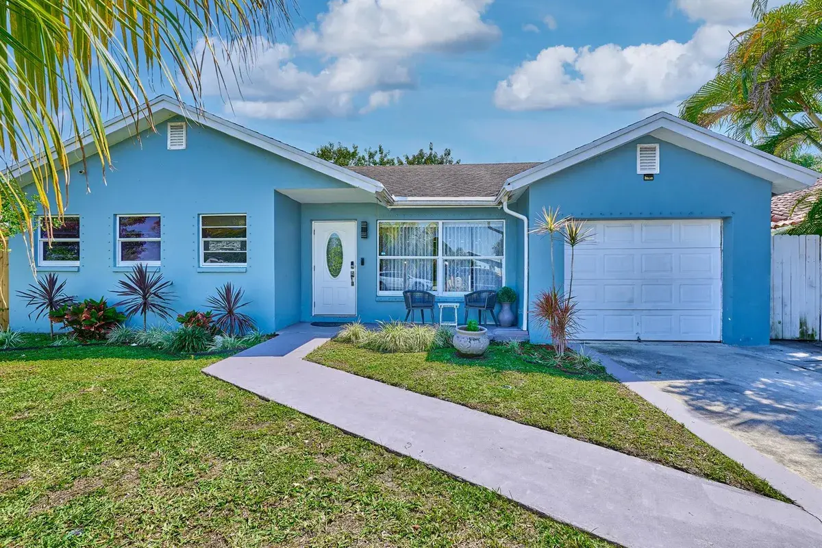 9020 SW 8th Street, Boca Raton FL 33433