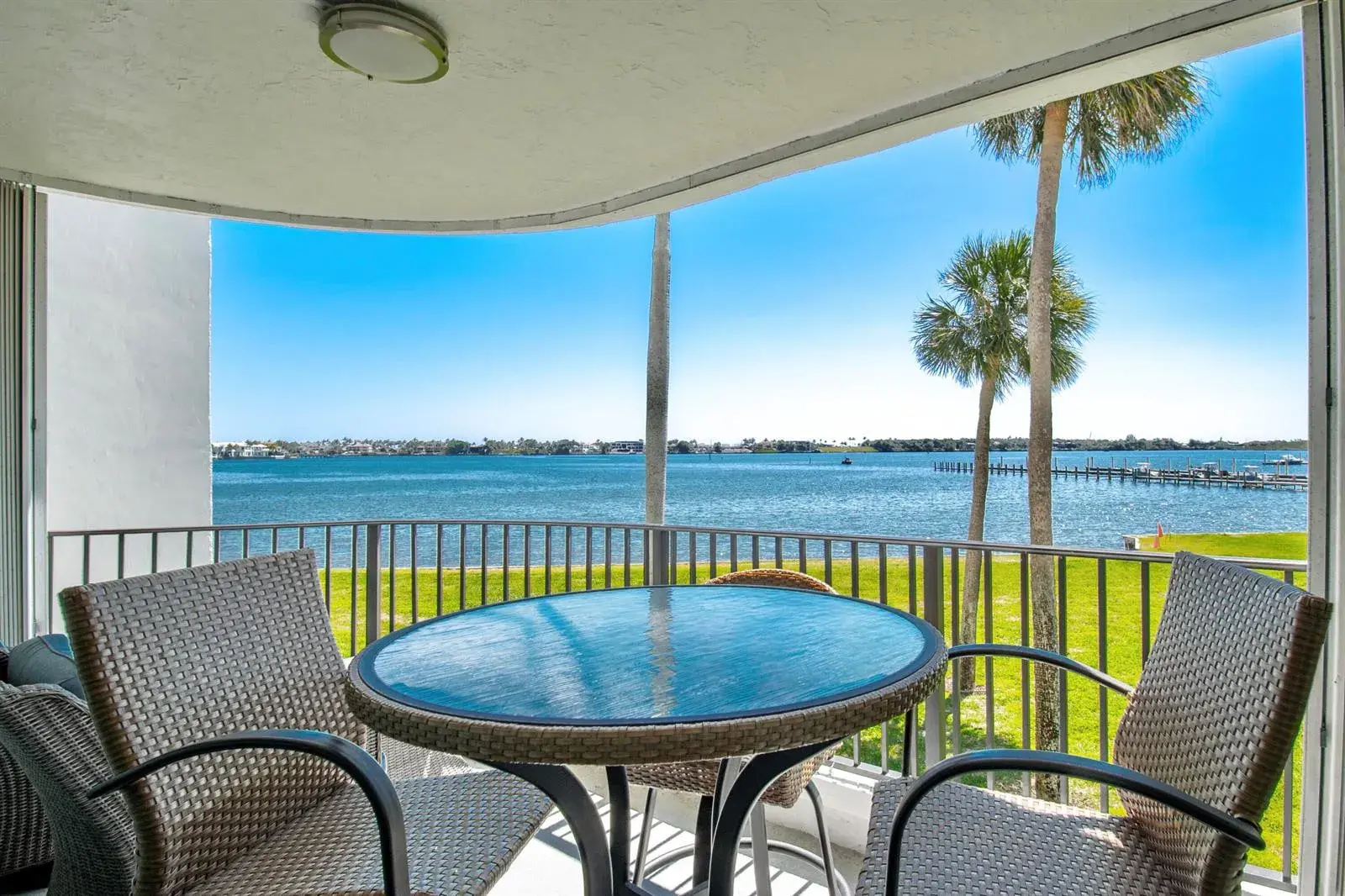 8200 Lakeshore Drive # 202, Hypoluxo FL 33462