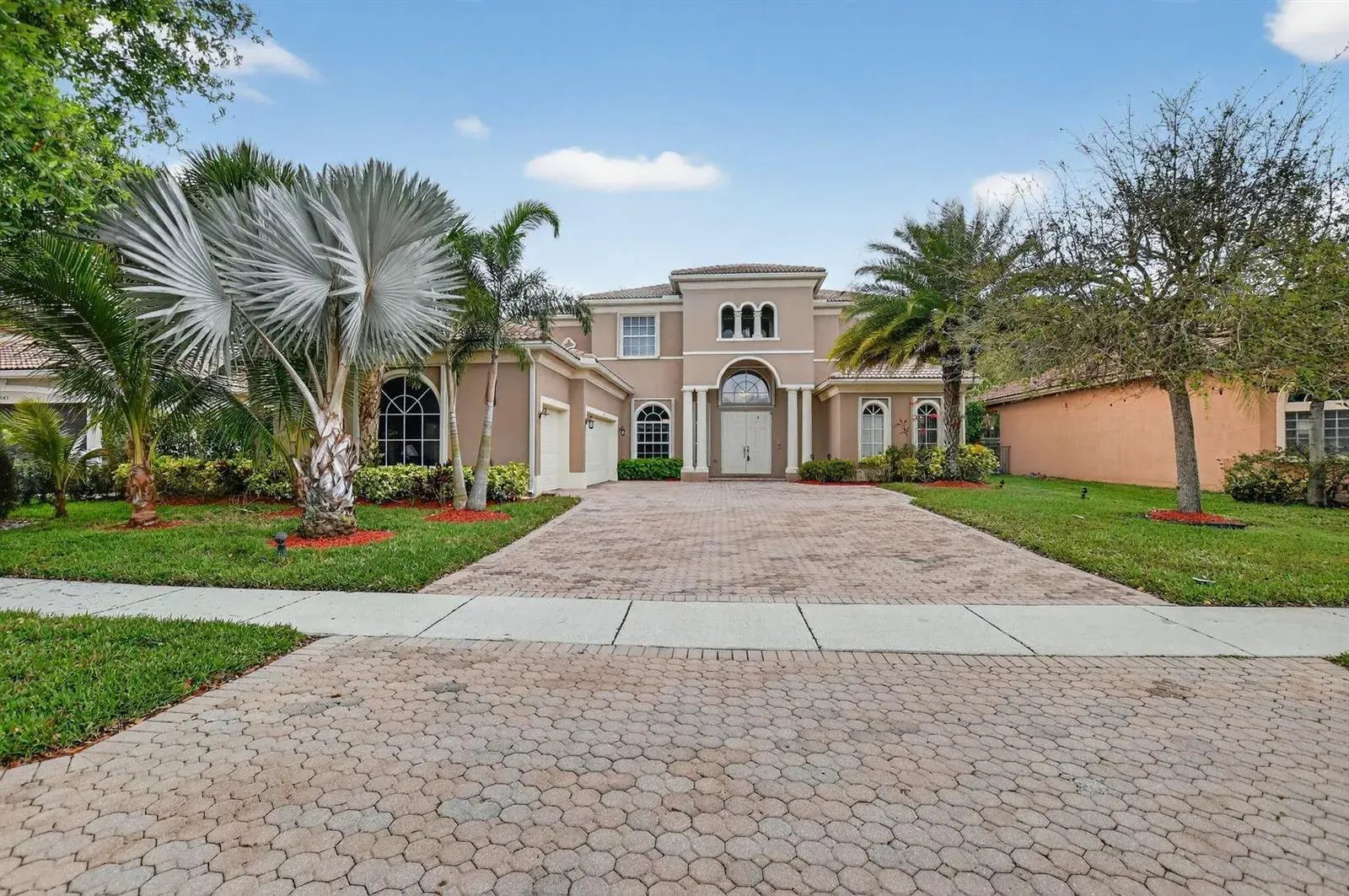 5 bedroom 4 bath Residential for sale at 6039 Walnut Hill Drive, Lake Worth FL 33467