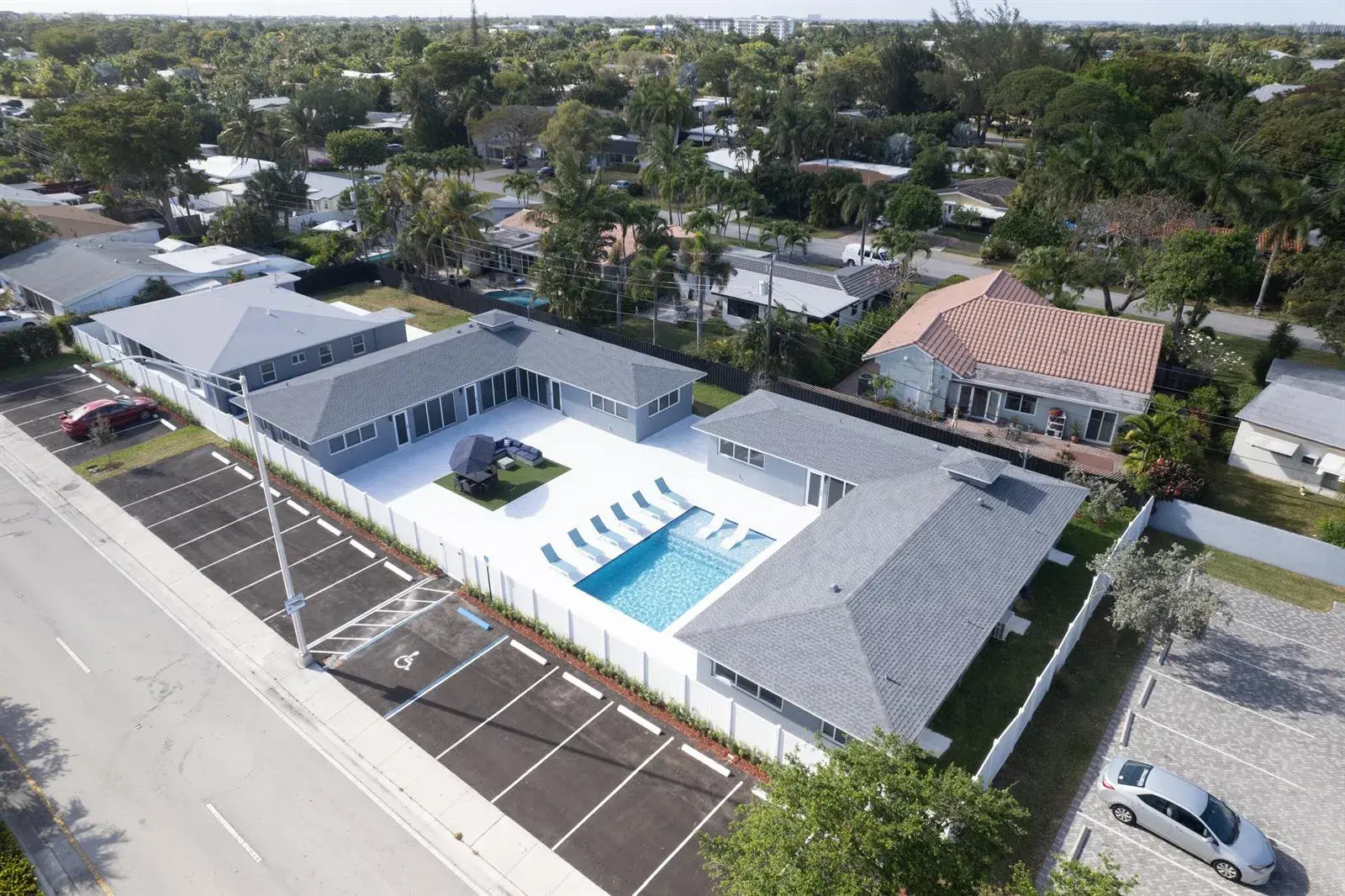 2009 NE 26th Street, Wilton Manors FL 33305