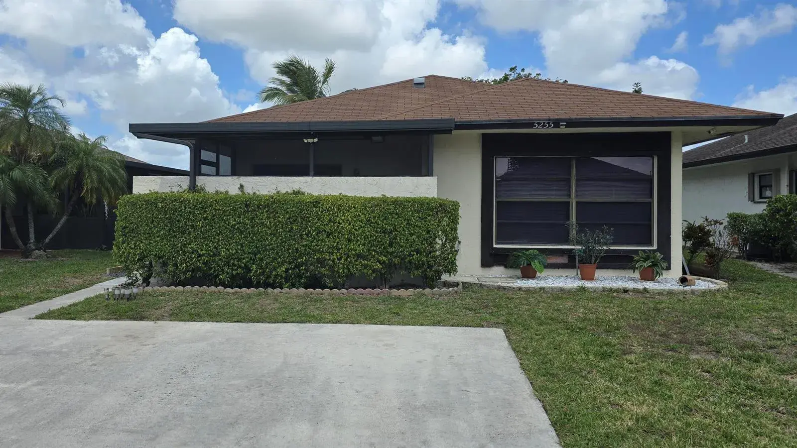 2 bedroom 2 bath Residential for sale at 5255 Mendoza Street, West Palm Beach FL 33415