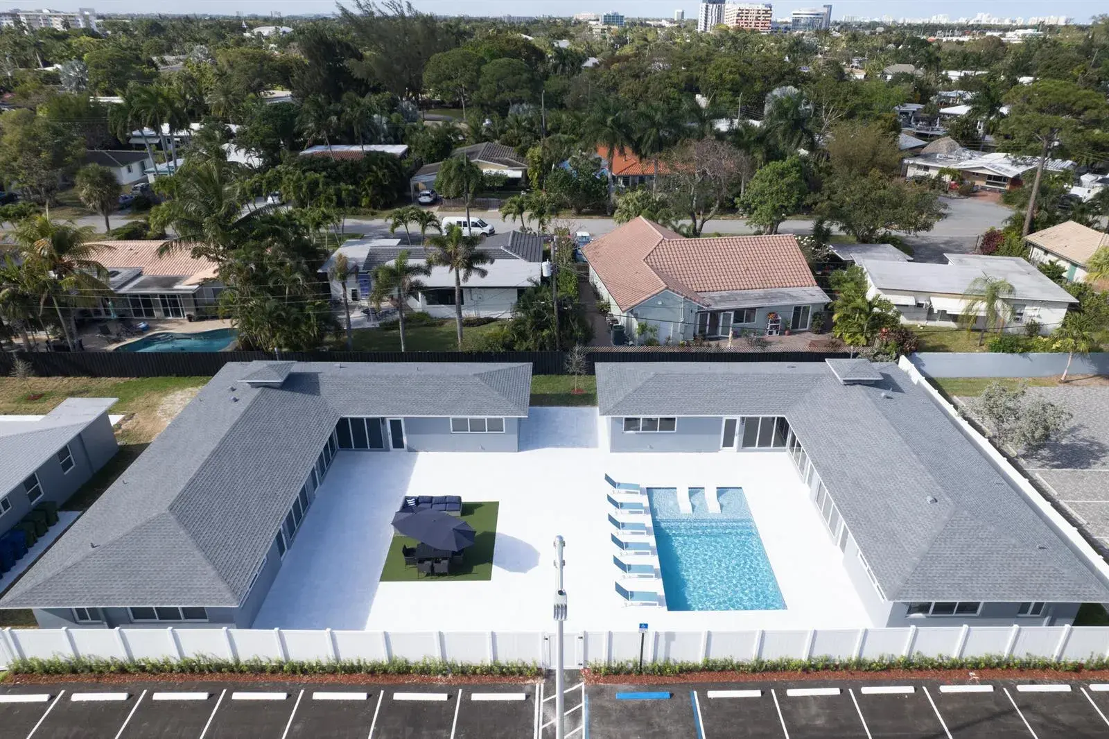 2017 NE 26th Street, Wilton Manors FL 33305