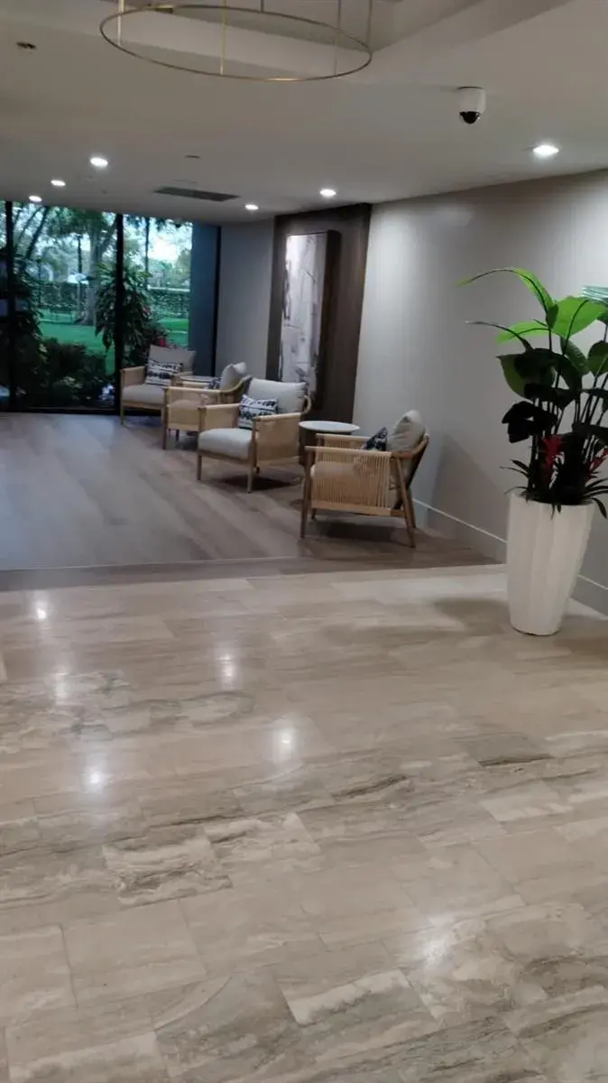 1 bedroom 1 bath Residential for sale at 4200 Hillcrest Drive # 707, Hollywood FL 33021