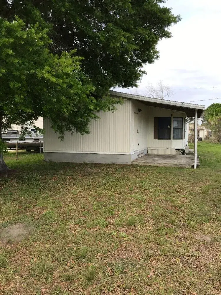 2 bedroom 2 bath Residential for sale at 1095 Casey Lane, Okeechobee FL 34974