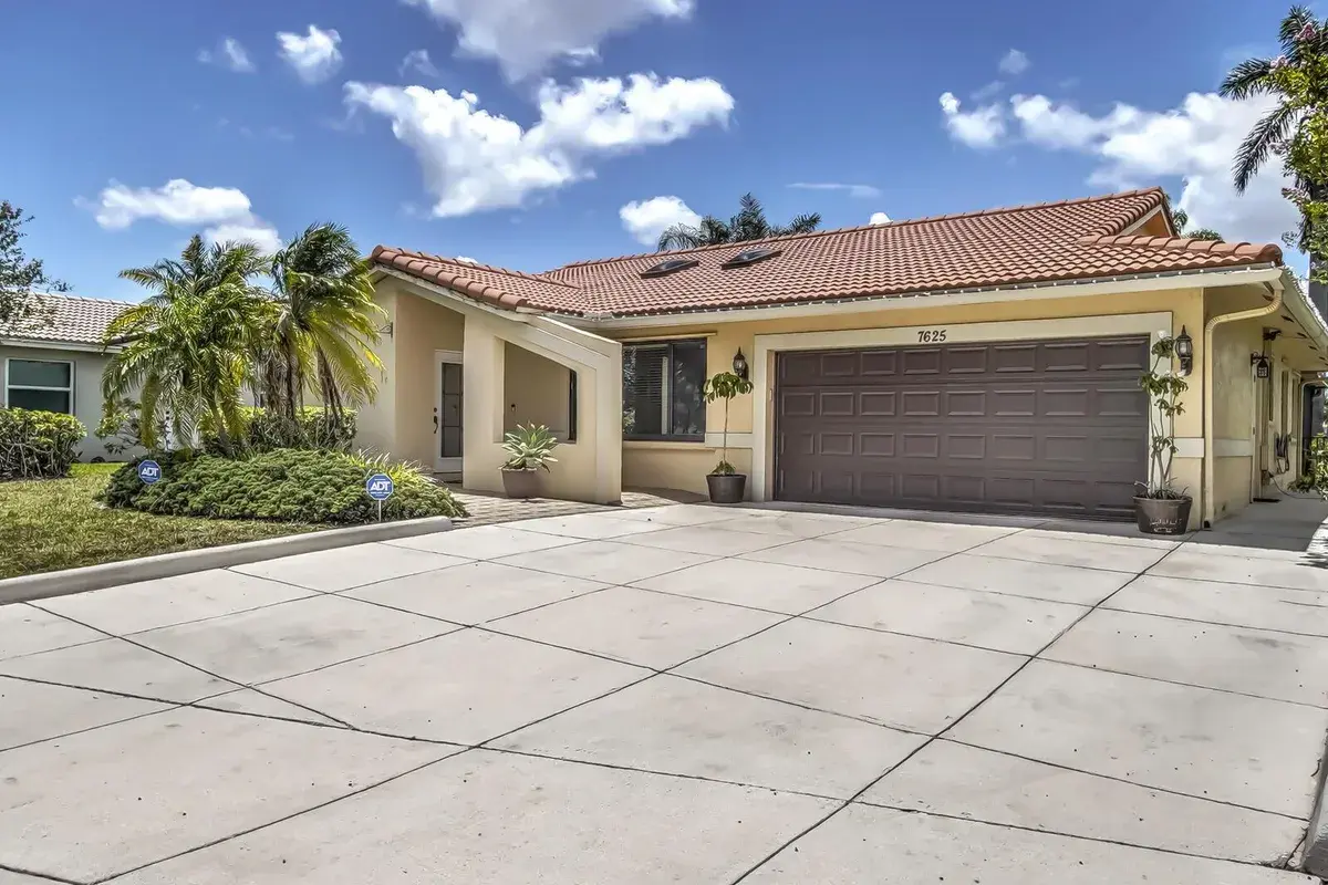7625 Sunflower Drive, Margate FL 33063
