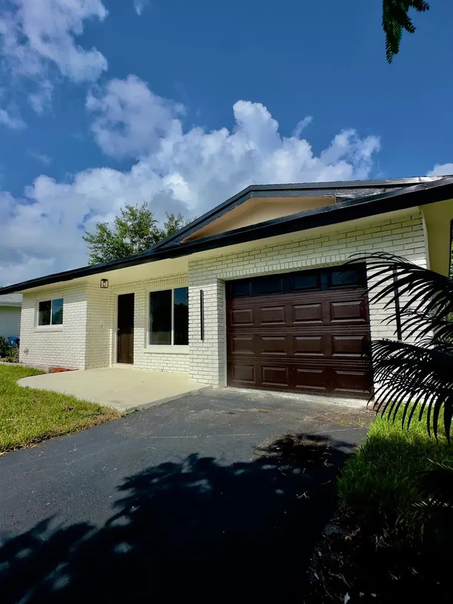 3 bedroom 2 bath Residential for sale at 6811 NW 32nd Avenue, Fort Lauderdale FL 33309