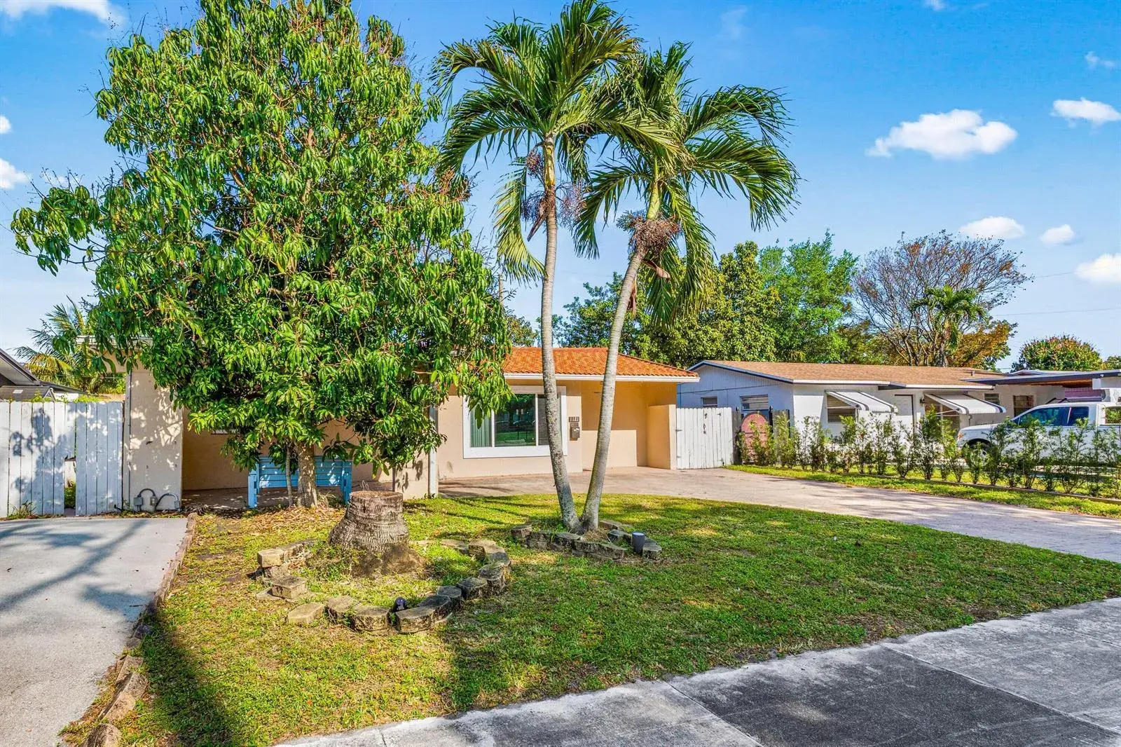 1121 N 66th Terrace, Hollywood FL 33024