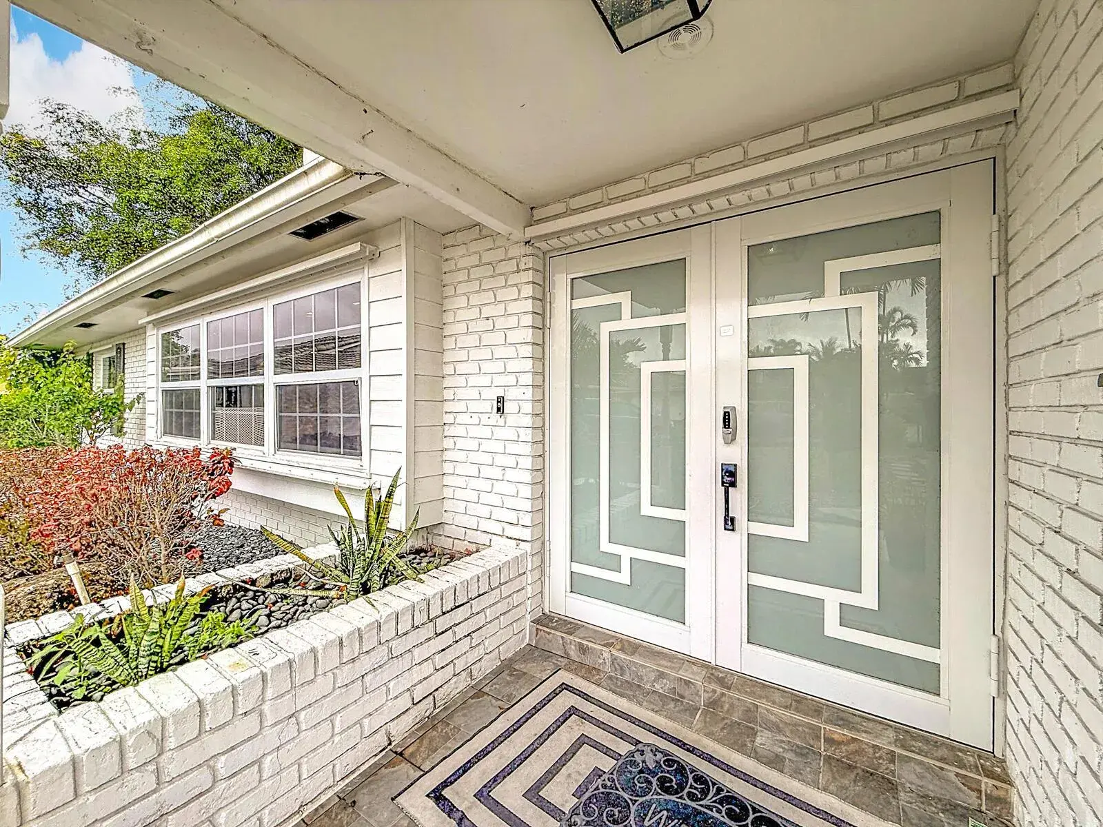 9990 NW 38th Street, Coral Springs FL 33065
