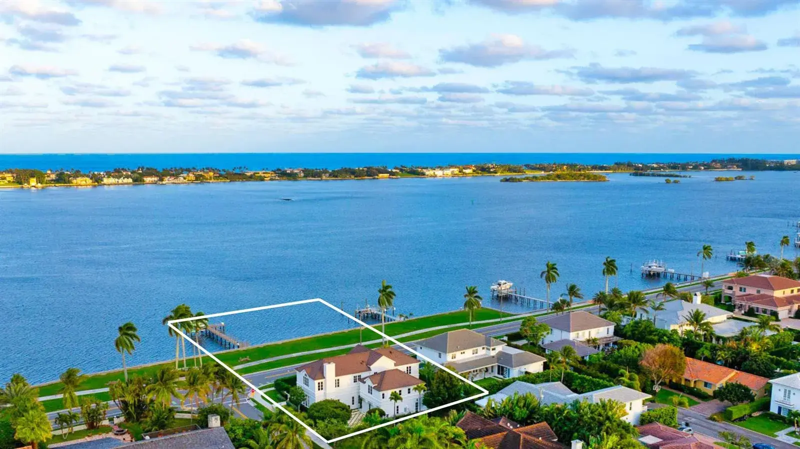 5 bedroom 4 bath Residential for sale at 5501 S Flagler Drive, West Palm Beach FL 33405