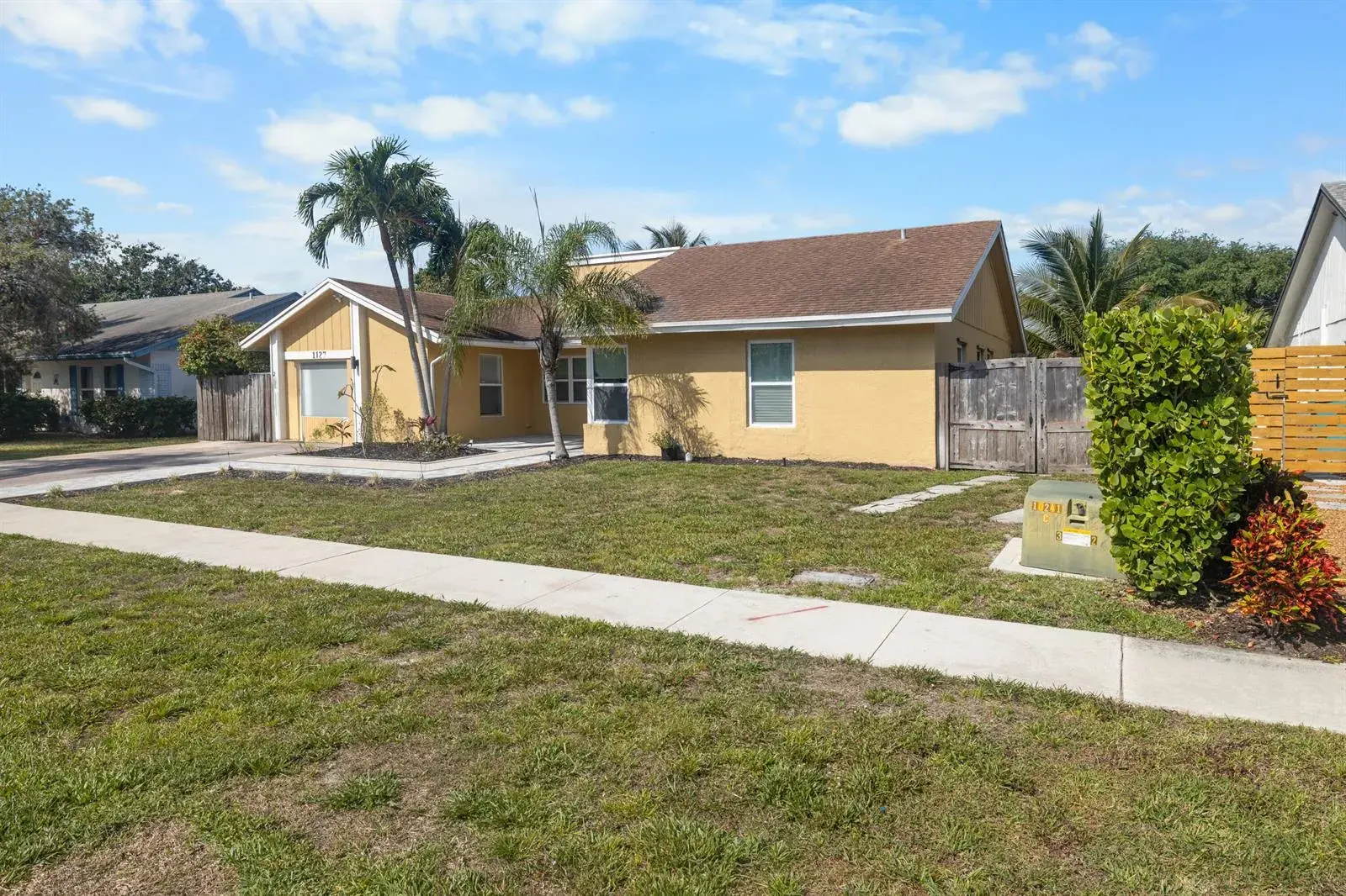 1127 NW 9th Street, Boynton Beach FL 33426
