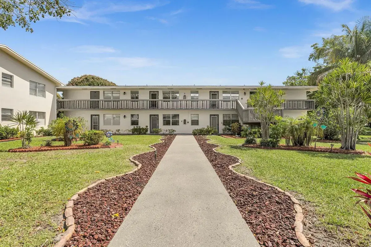 5 MARKHAM A # A, Deerfield Beach FL 33442