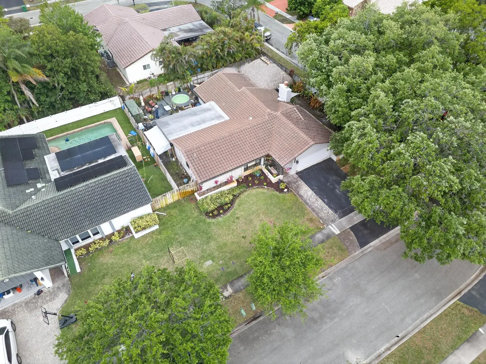 9696 NW 28th Place, Coral Springs FL 33065