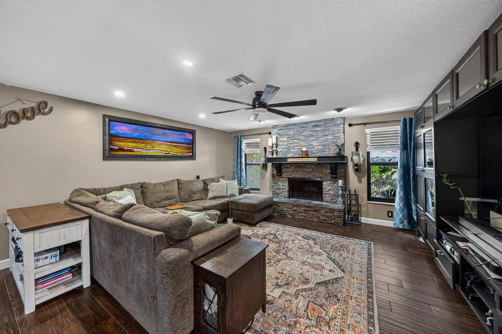 9696 NW 28th Place, Coral Springs FL 33065