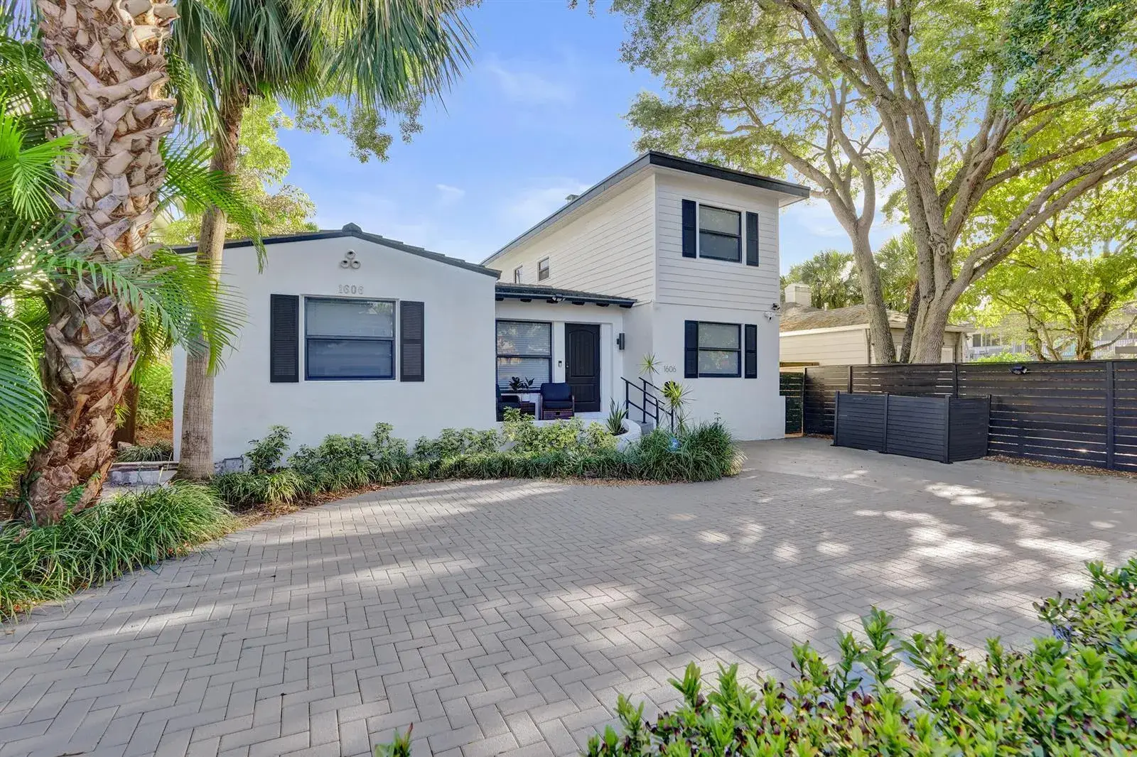 1606 SE 1st Street, Fort Lauderdale FL 33301