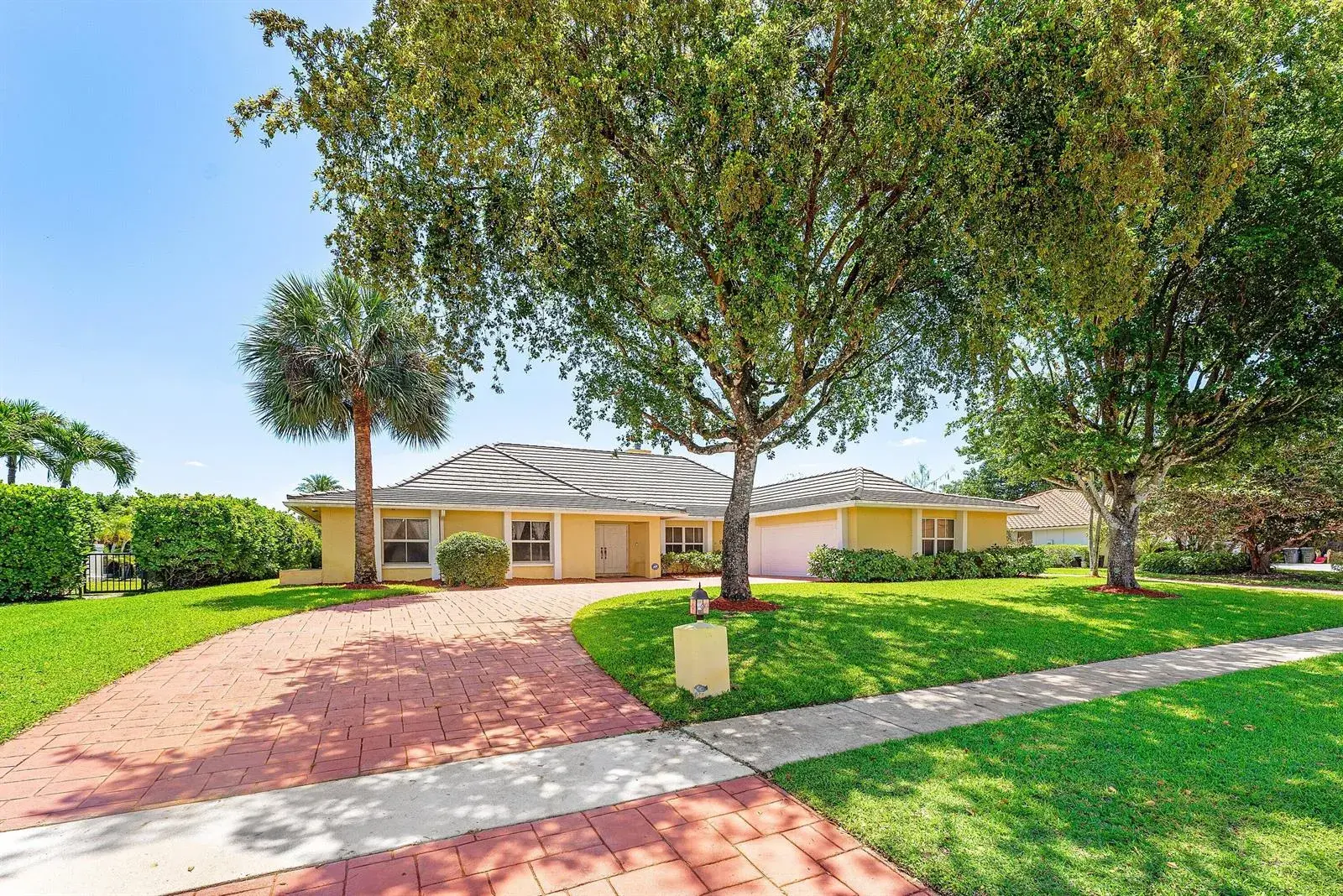 2099 Greenview Cove Drive, Wellington FL 33414