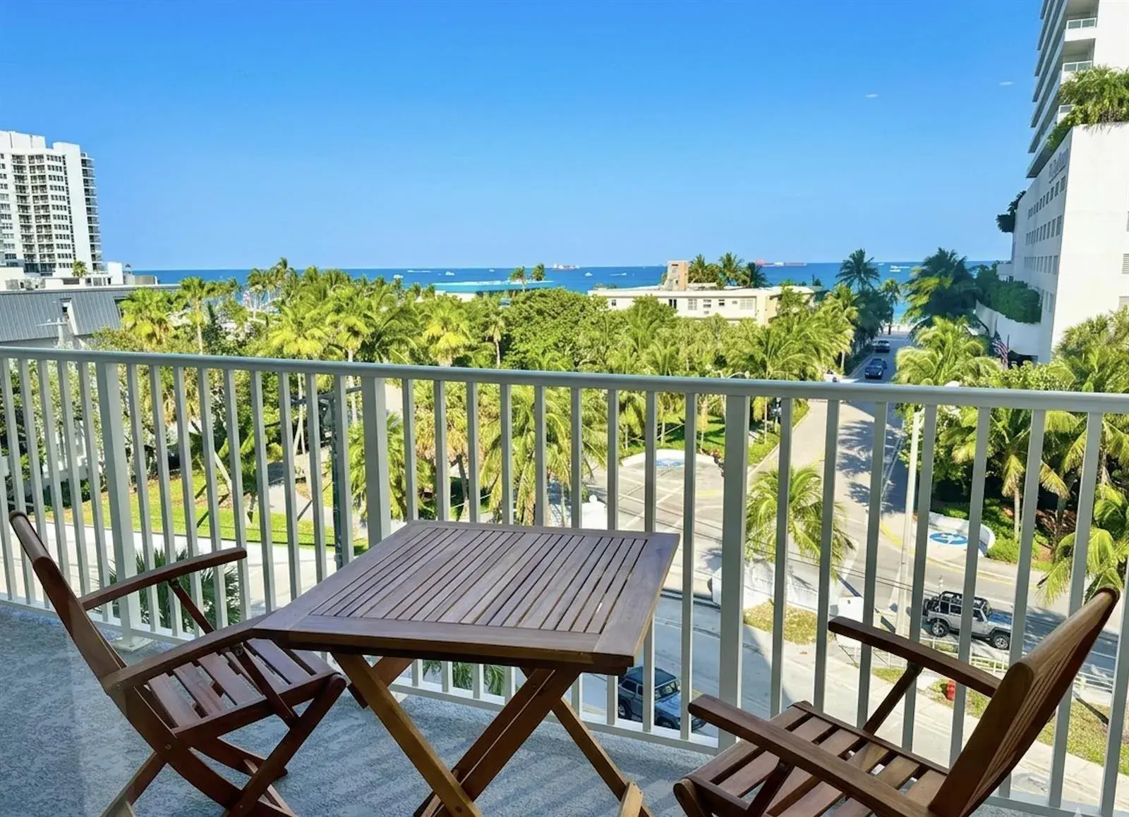 95 N Birch Road # 605, Fort Lauderdale FL 33304