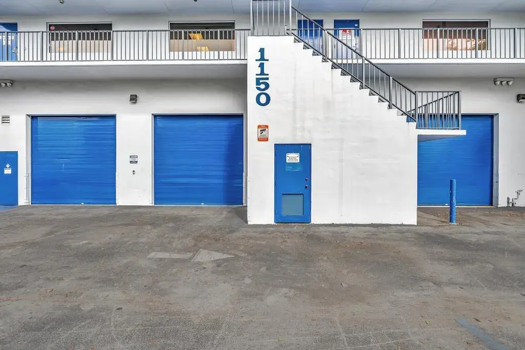1150 SW 10th Avenue, Pompano Beach FL 33069