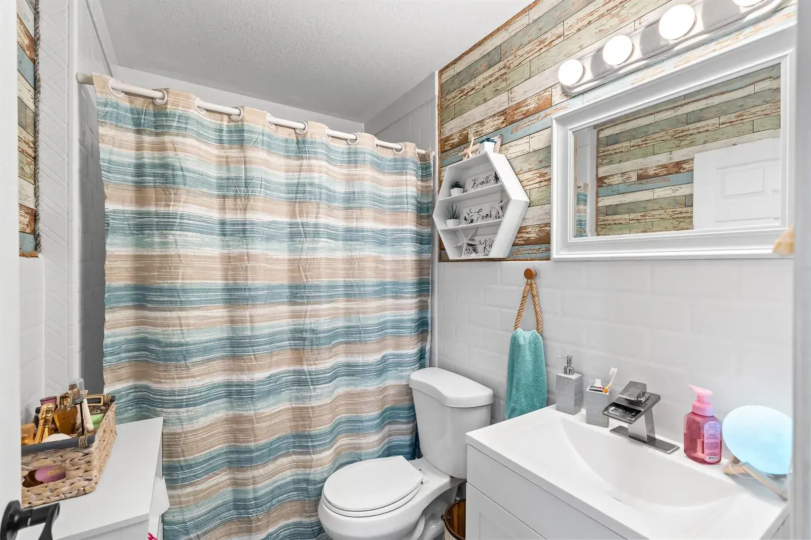121 Prestige Drive, Royal Palm Beach FL 33411