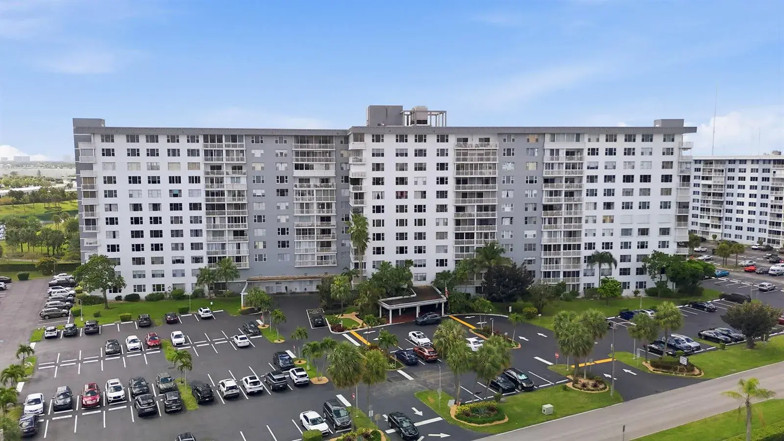 1 bedroom 1 bath Residential for sale at 3800 Hillcrest Drive # 310, Hollywood FL 33021