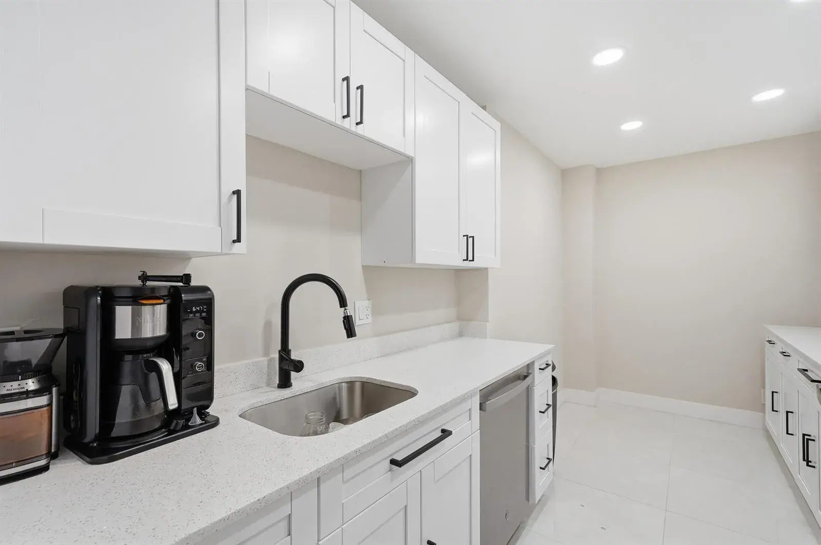 3800 Hillcrest Drive # 310, Hollywood FL 33021