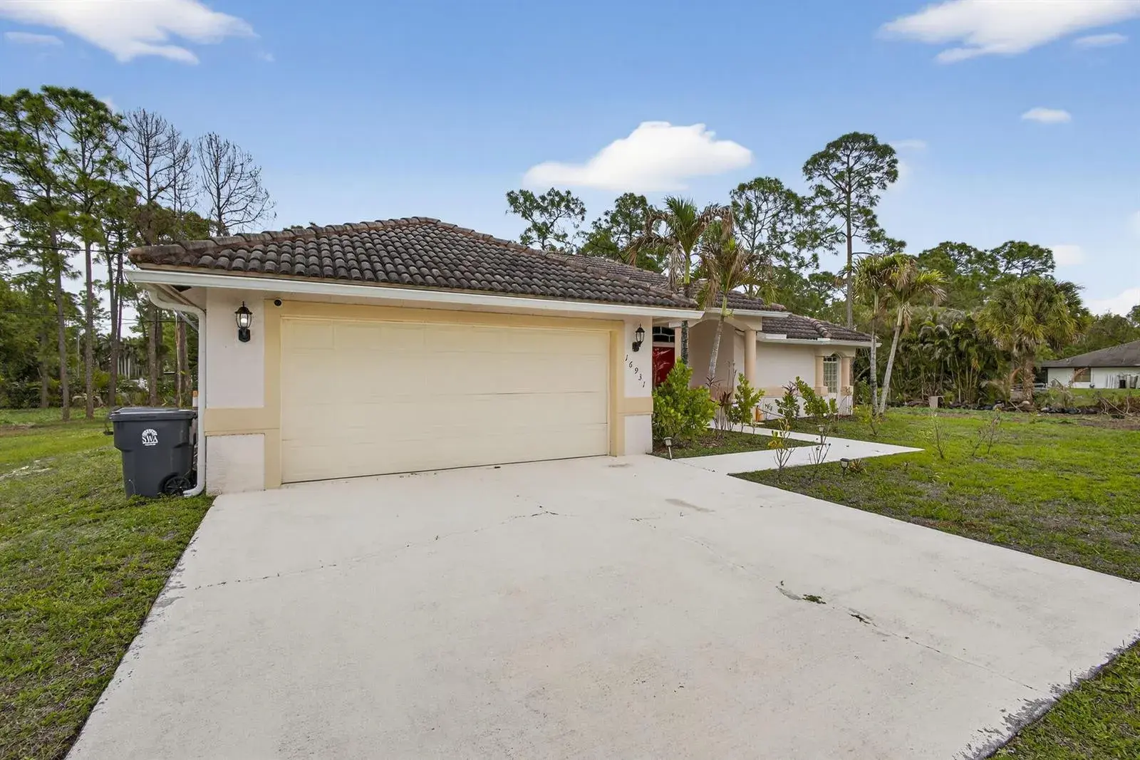 4 bedroom 3 bath Residential Lease for rent at 16931 N 78th Rd Road N, FL 33470