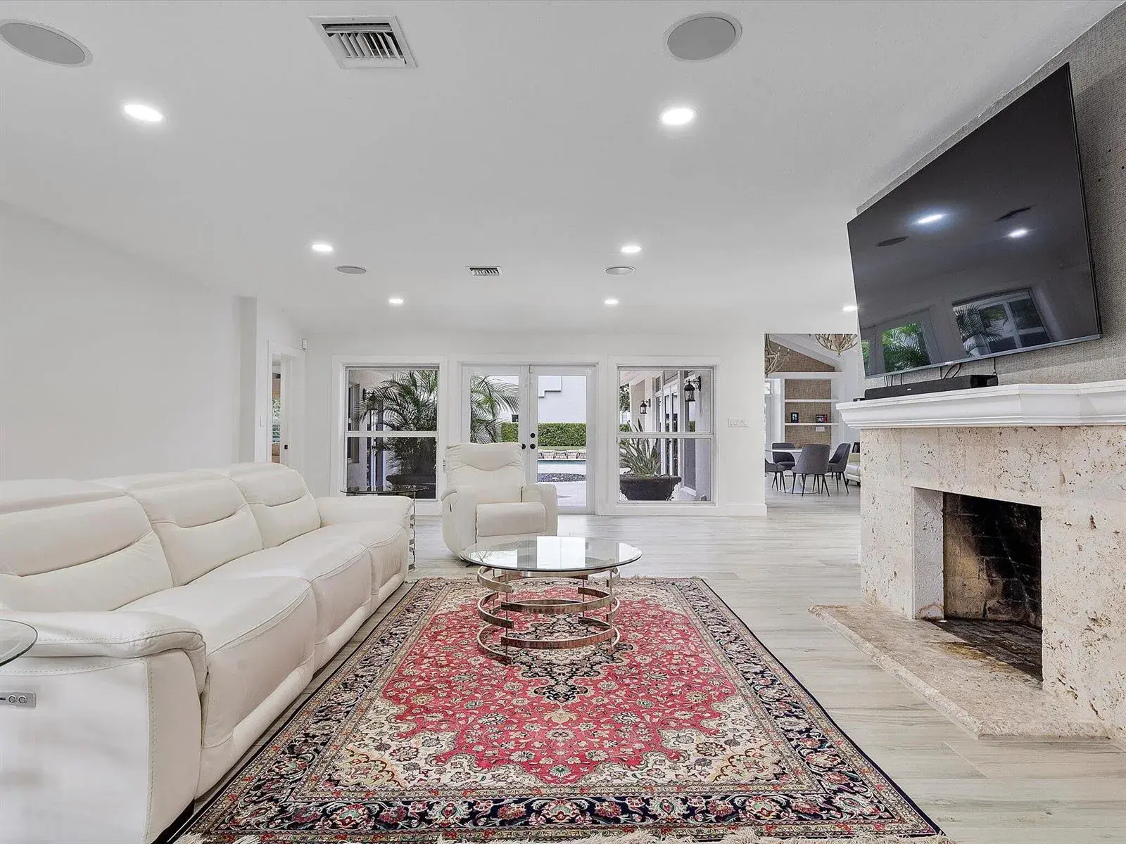 411 Poinciana Drive, Fort Lauderdale FL 33301