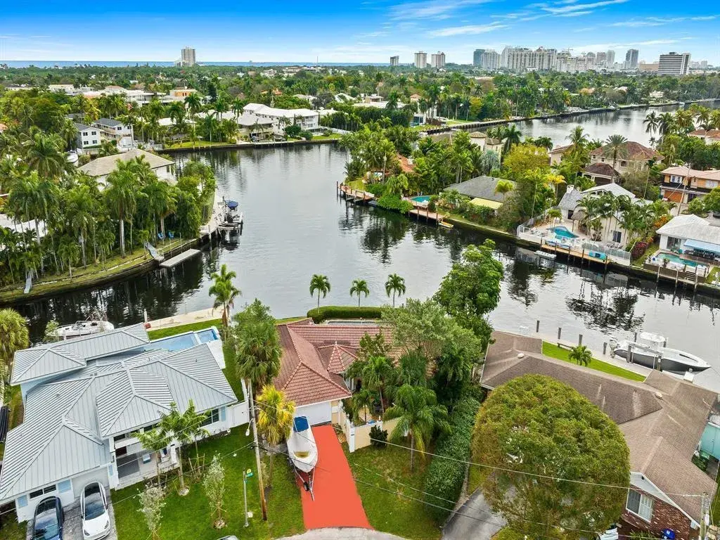 2212 NE 17th Place, Fort Lauderdale FL 33305