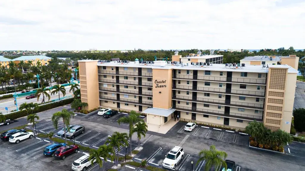 2 bedroom 2 bath Residential for sale at 760 E Ocean Avenue # 303, Boynton Beach FL 33435