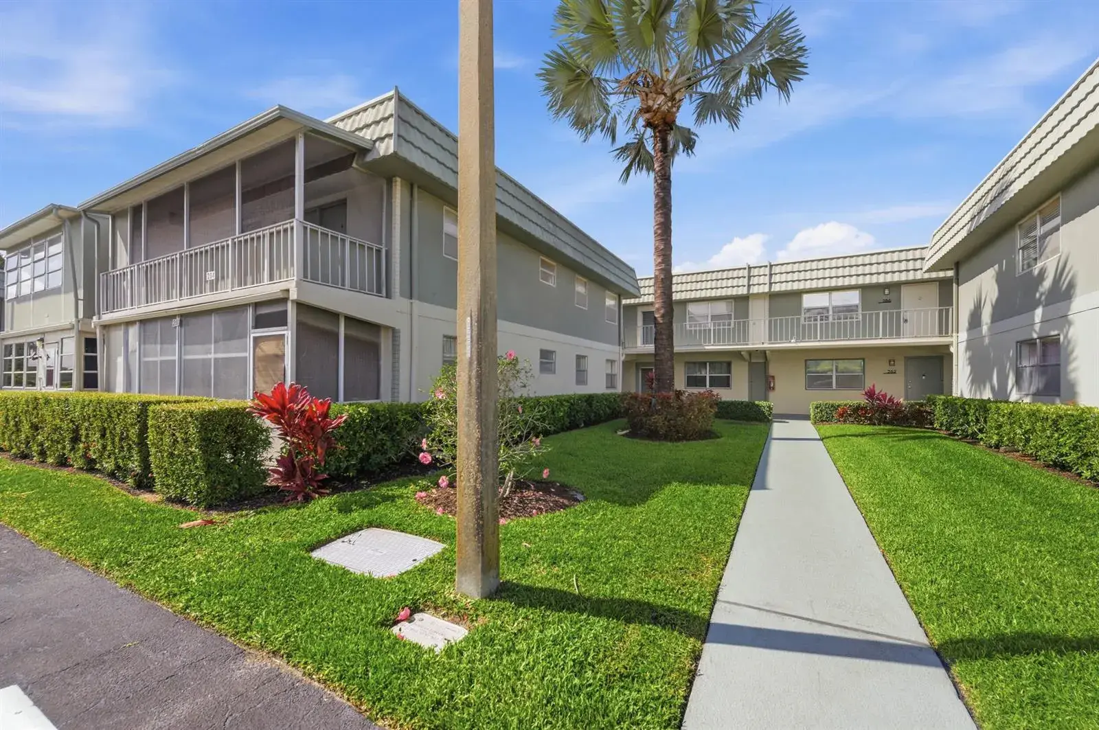 284 Flanders F, Delray Beach FL 33484