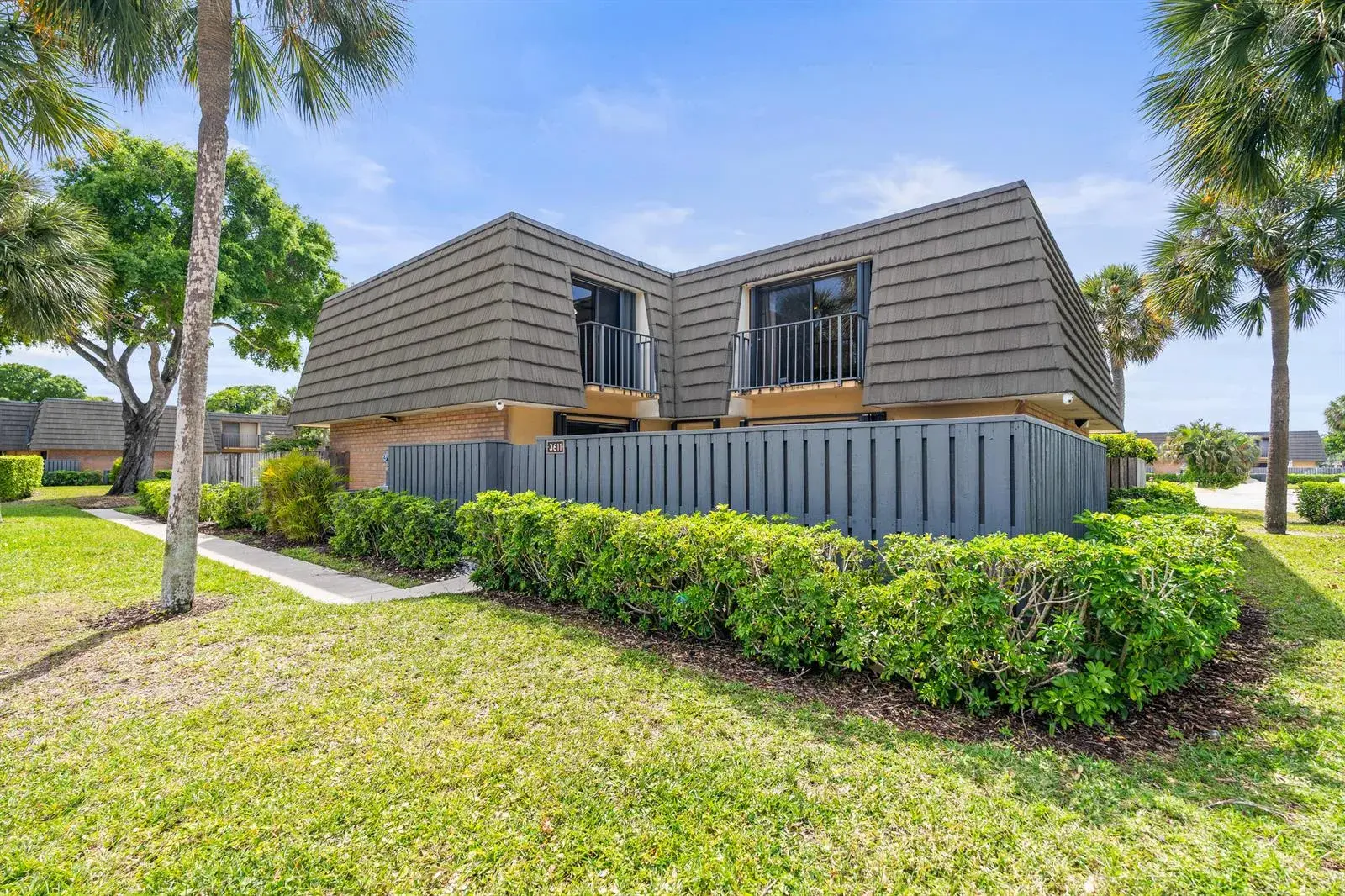 2 bedroom 2 bath Residential for sale at 3611 36th Way, West Palm Beach FL 33407