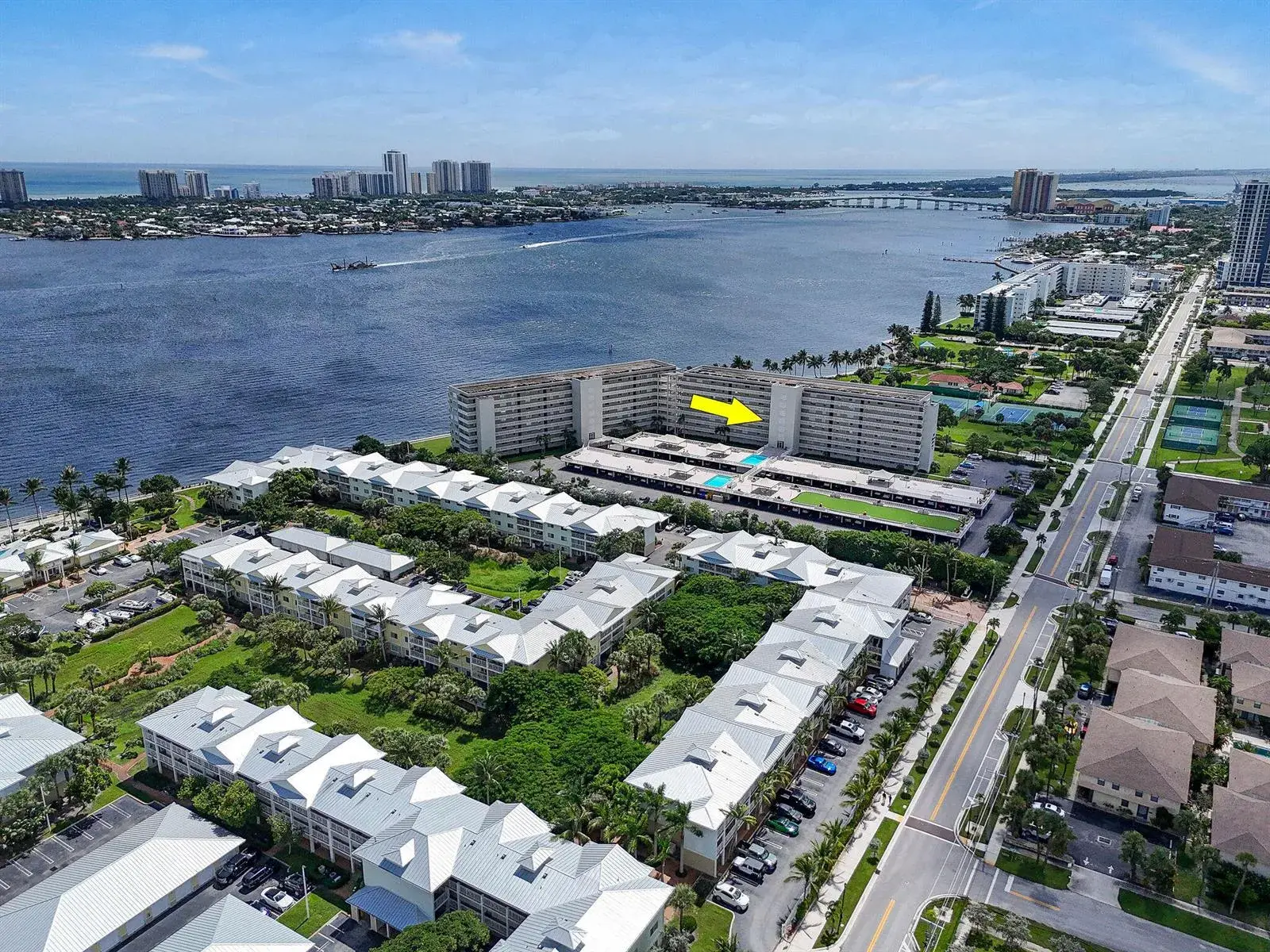 2 bedroom 2 bath Residential for sale at 801 Lake Shore Drive # 414, Lake Park FL 33403