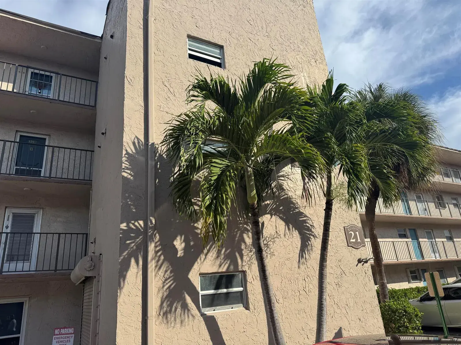 725 Lori Drive # 107, Palm Springs FL 33461