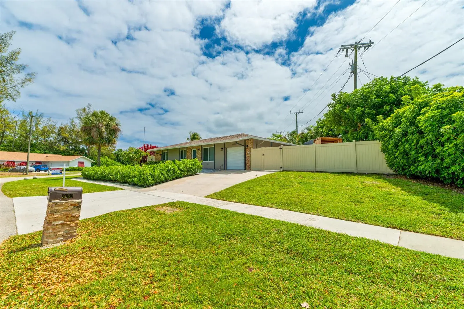 8099 Santa Fe Trail, Boca Raton FL 33487