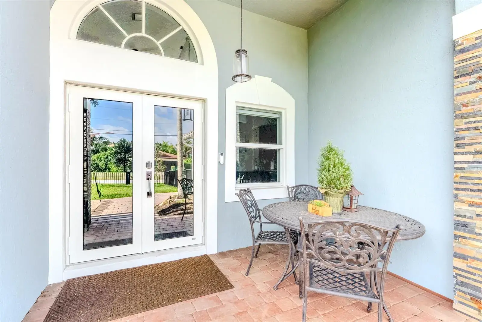 11420 NW 26th Street, Plantation FL 33323