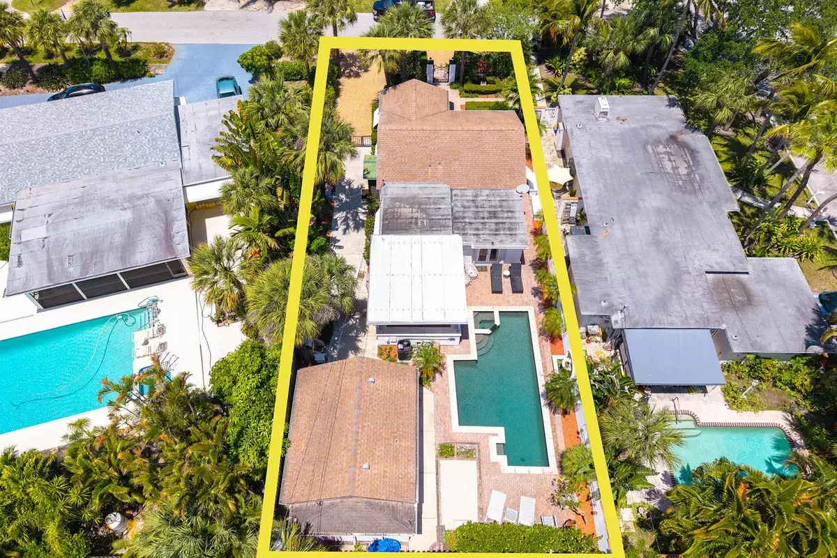 205 N 18th Ave Avenue N, FL 33460