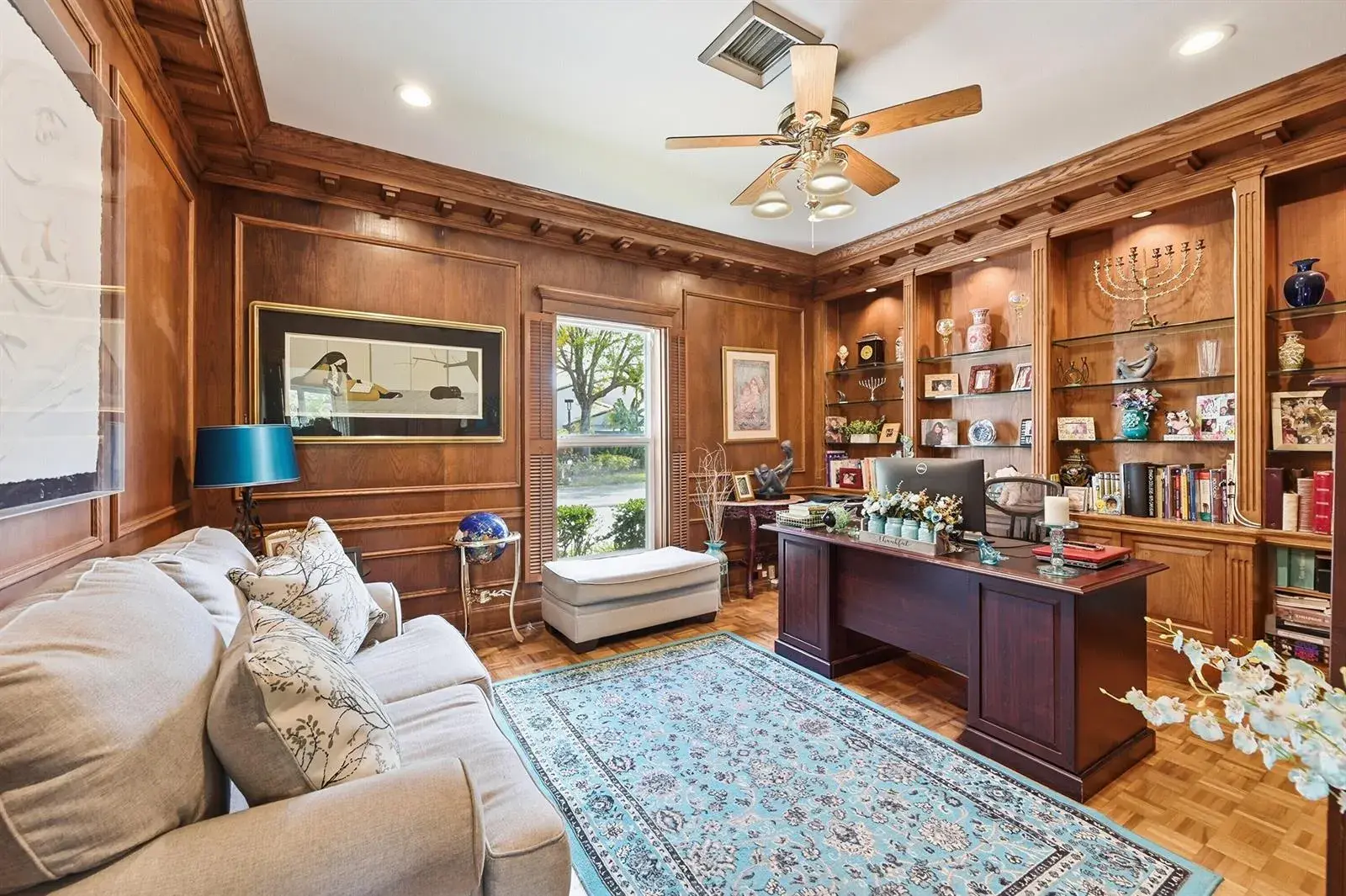 4 bedroom 4 bath Residential for sale at 9001 N Lake Dasha Drive, Plantation FL 33324