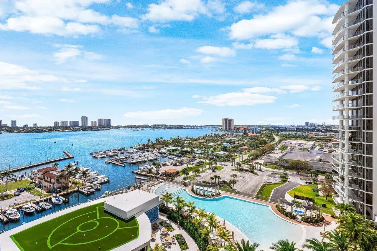 2 bedroom 2 bath Residential Lease for rent at 220 Lake Shore Drive # 1415, Lake Park FL 33403