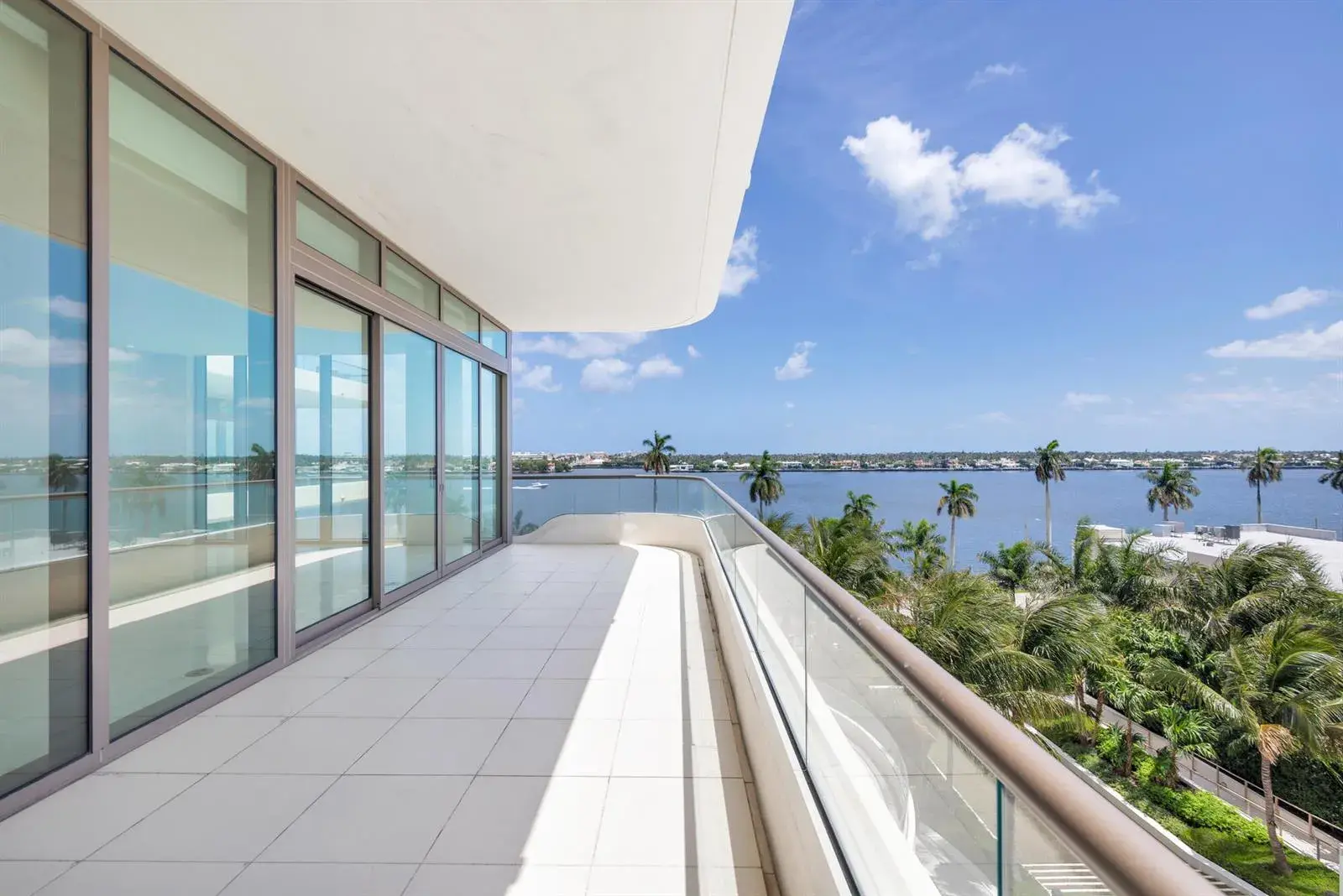 2 bedroom 2 bath Residential for sale at 200 Arkona Court # 504, West Palm Beach FL 33401