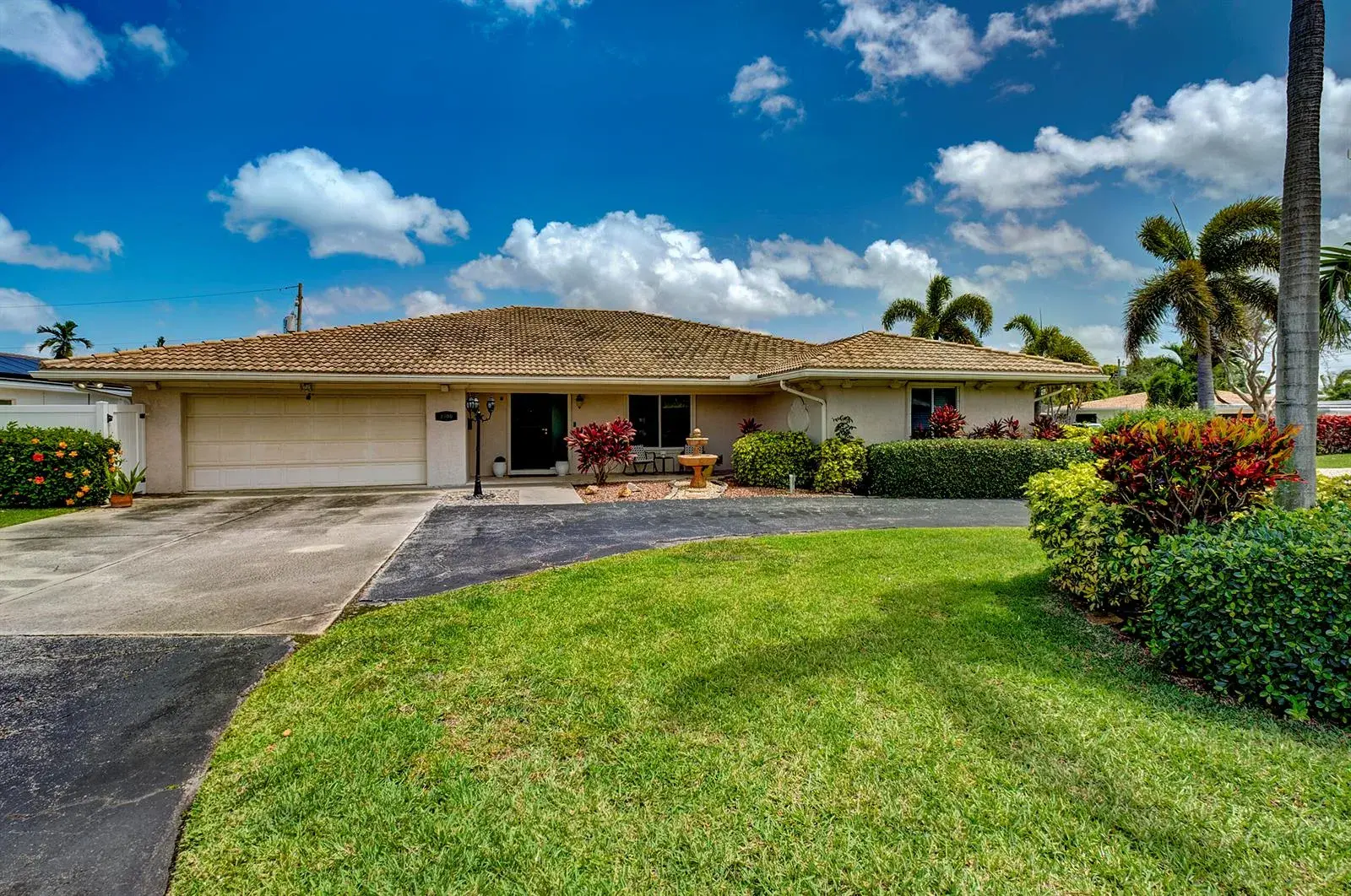 4 bedroom 4 bath Residential for sale at 2700 NE 4th Way, Boca Raton FL 33431