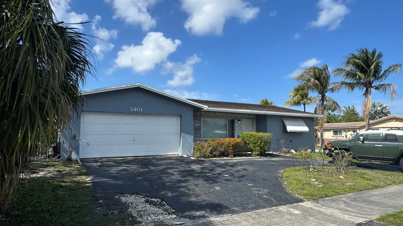 4 bedroom 3 bath Residential for sale at 5401 W Park Road, Hollywood FL 33021