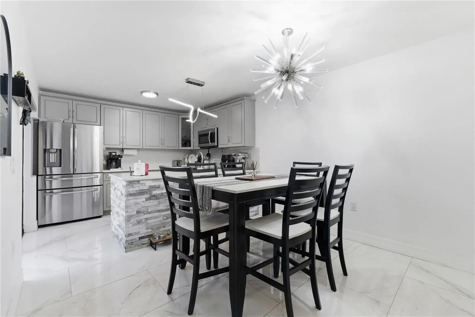 2 bedroom 2 bath Residential for sale at 1017 10th Way, West Palm Beach FL 33407