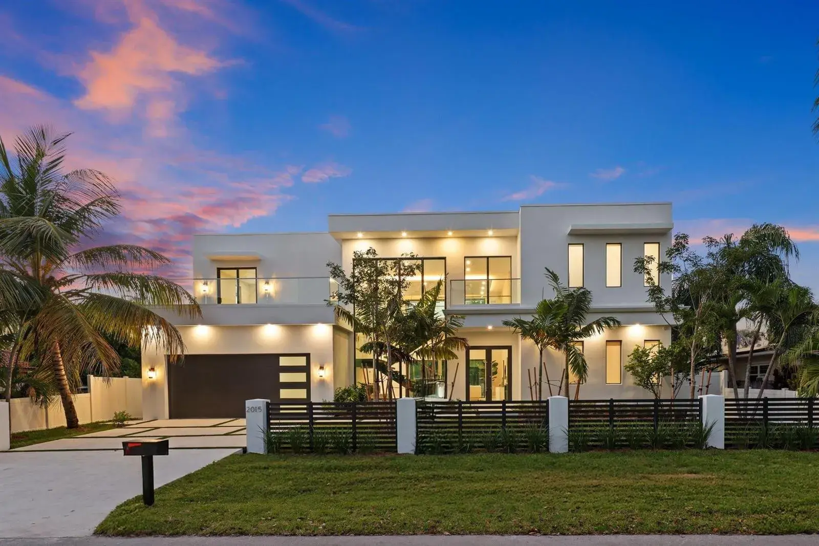 4 bedroom 4 bath Residential for sale at 2015 NE 4th Avenue, Wilton Manors FL 33305