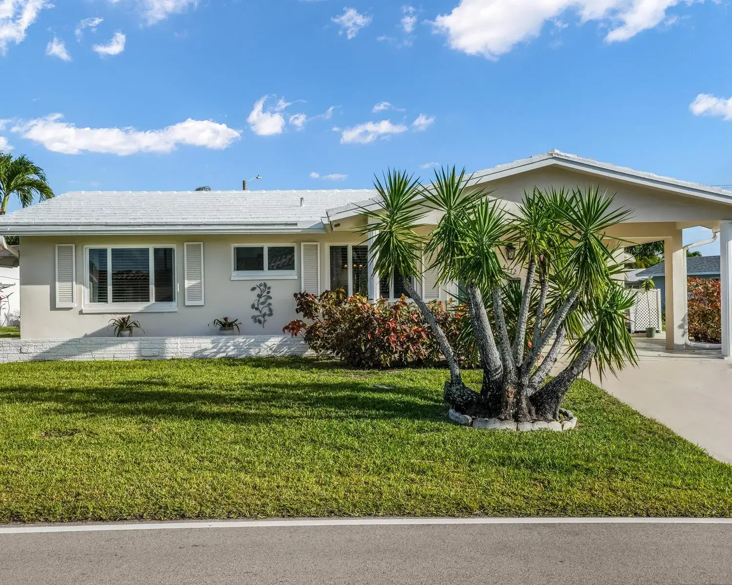 2 bedroom 2 bath Residential for sale at 4712 Mainland Drive, Tamarac FL 33319