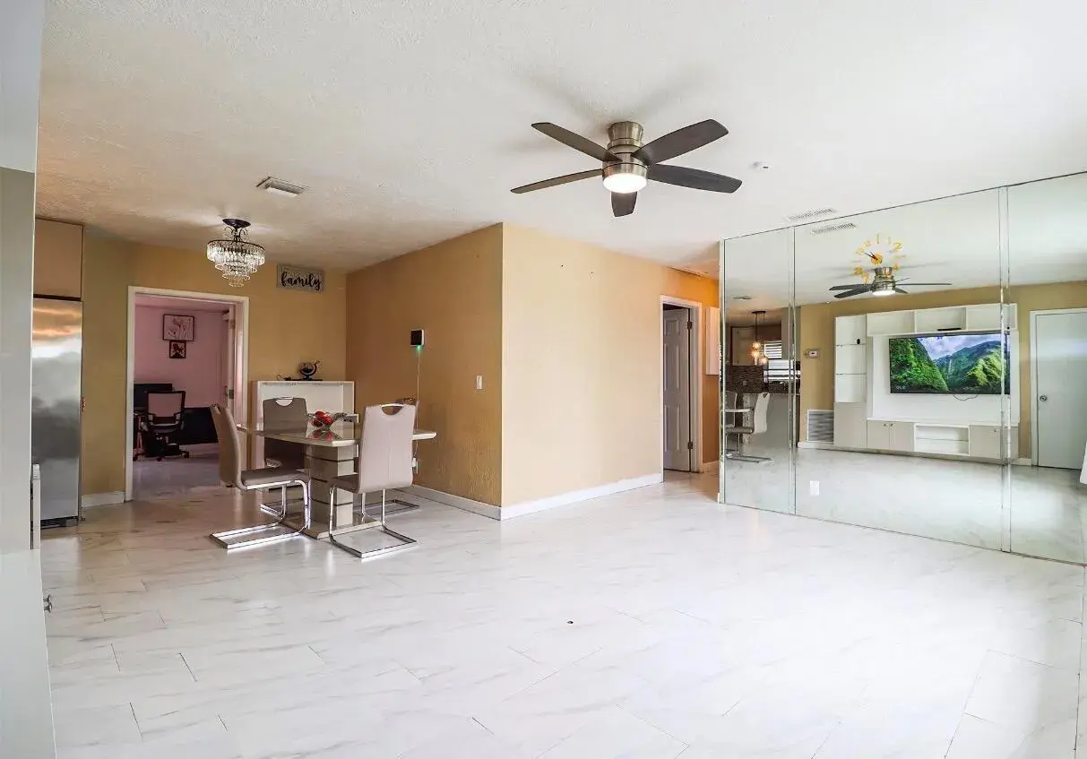 219 NE 6th Avenue, Boynton Beach FL 33435