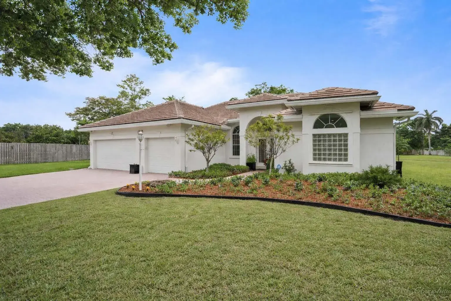 4 bedroom 3 bath Residential for sale at 16245 Seneca Circle, Davie FL 33331